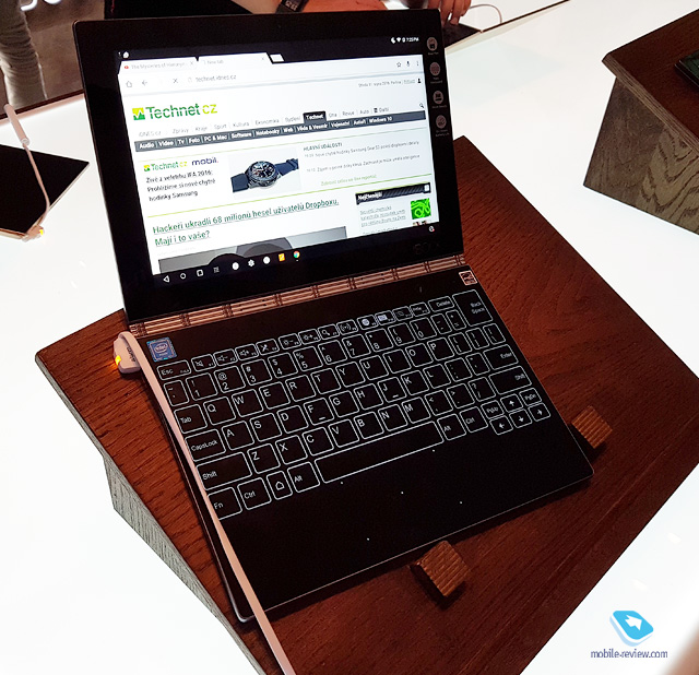 Lenovo YOGA Book