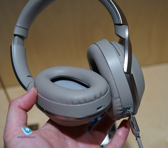 Sony MDR-1000X