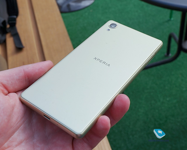 Sony Xperia X