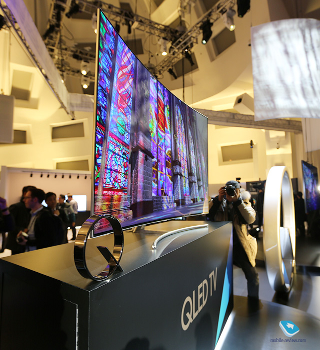 CES 2017.  . QLED  OLED