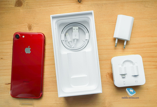 iPhone 7  iPhone 7 Plus (PRODUCT)RED:  