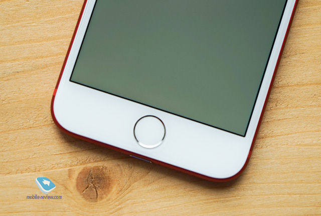 iPhone 7  iPhone 7 Plus (PRODUCT)RED:  