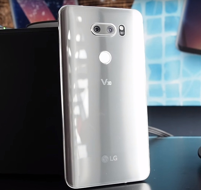   LG V30