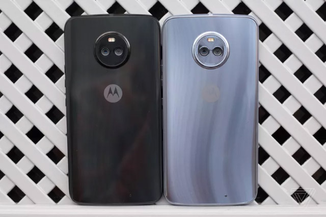 IFA 2017. Moto X4.  