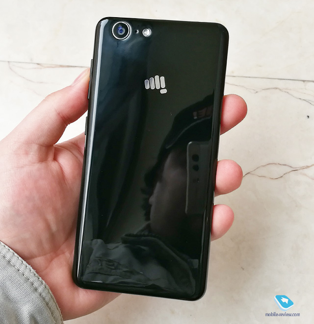      Micromax Canvas 2