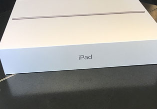 Apple iPad 9.7 (6- , 2018 )