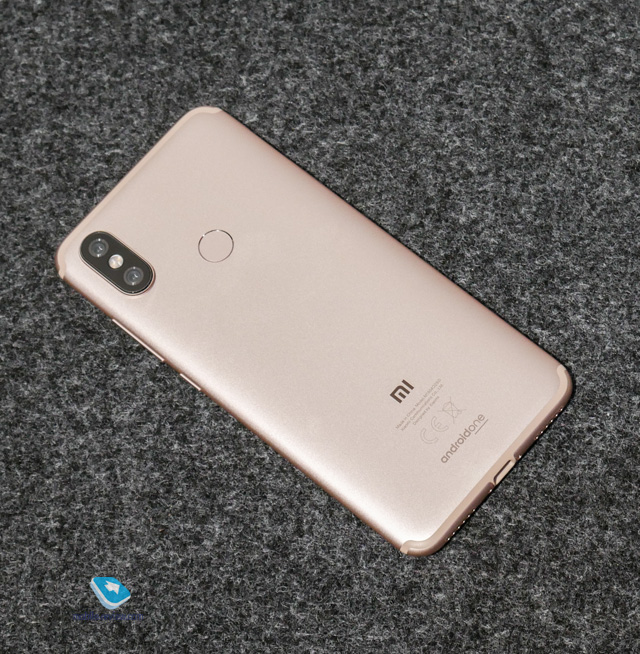 Xiaomi Mi A2  A2 Lite.  