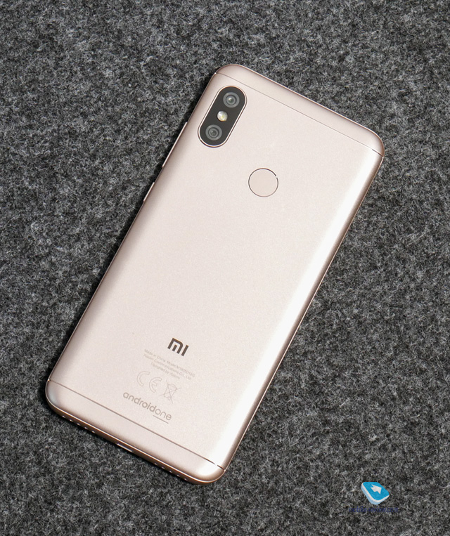 Xiaomi Mi A2  A2 Lite.  