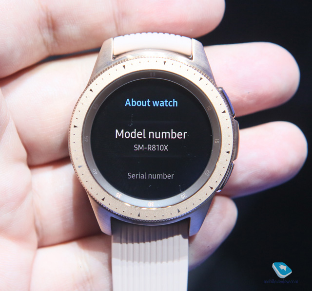 Первый взгляд на умные часы Samsung Galaxy Watch