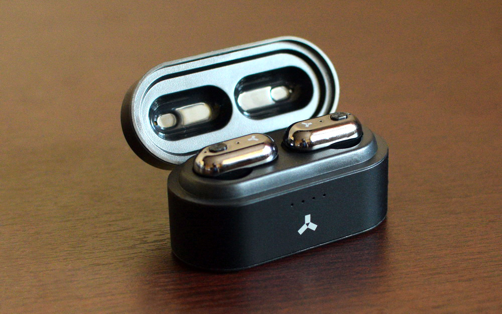 ,  AirPods:     Accesstyle
