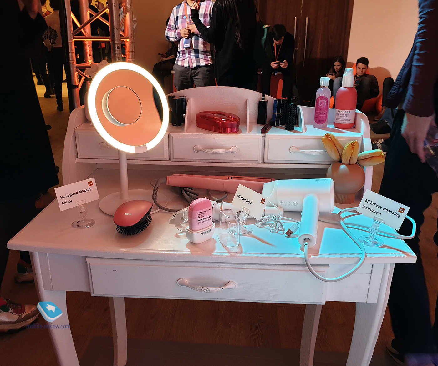  #12:  Xiaomi  ,  ,  Huawei   Apple