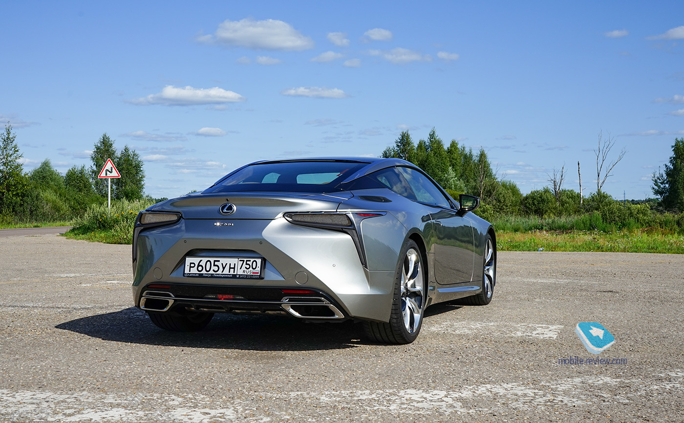   17.  Lexus LC500