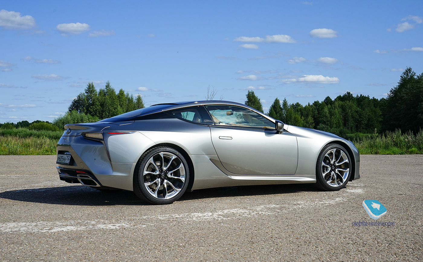   17.  Lexus LC500