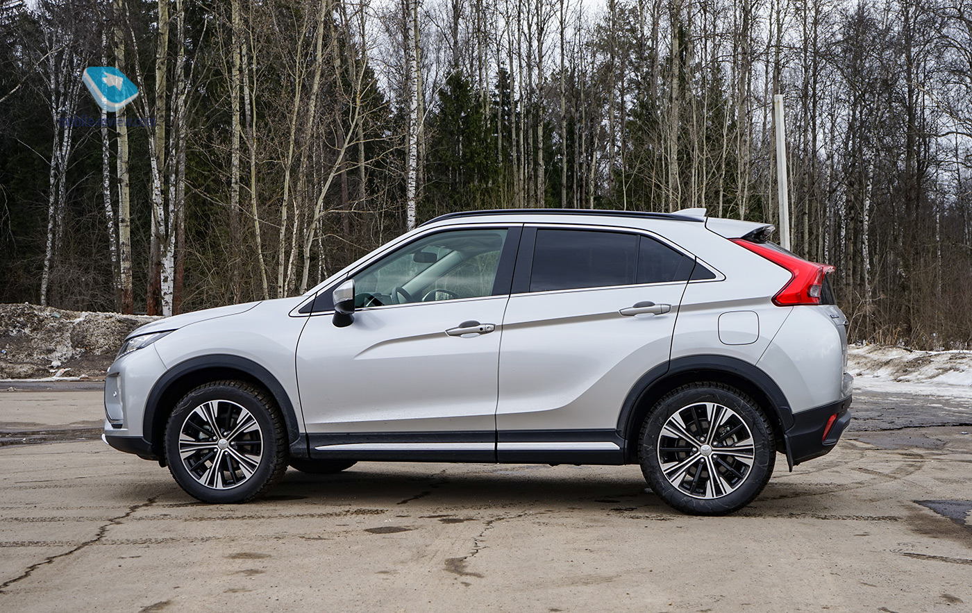   5.  Mitsubishi Eclipse Cross