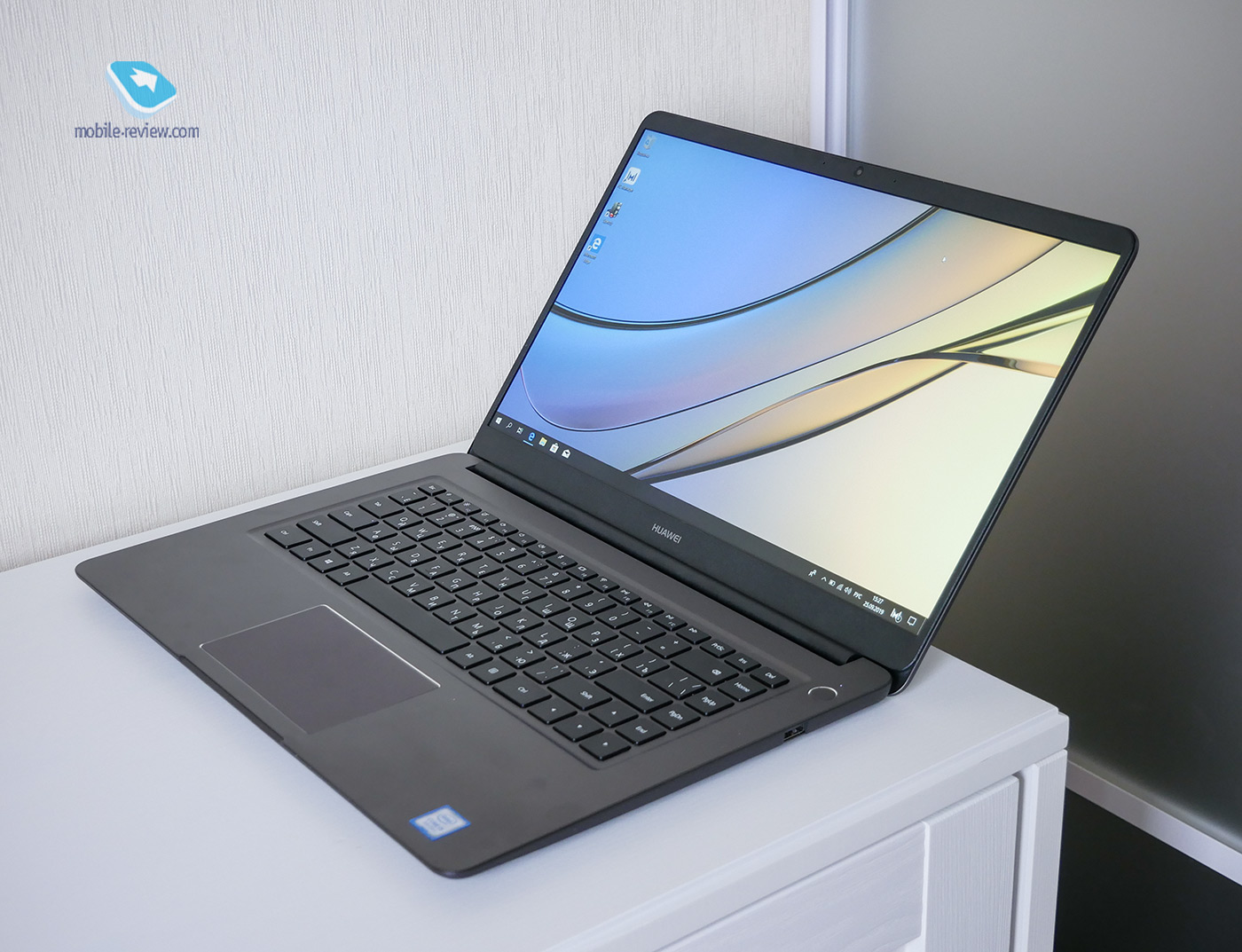   Huawei MateBook D:    !