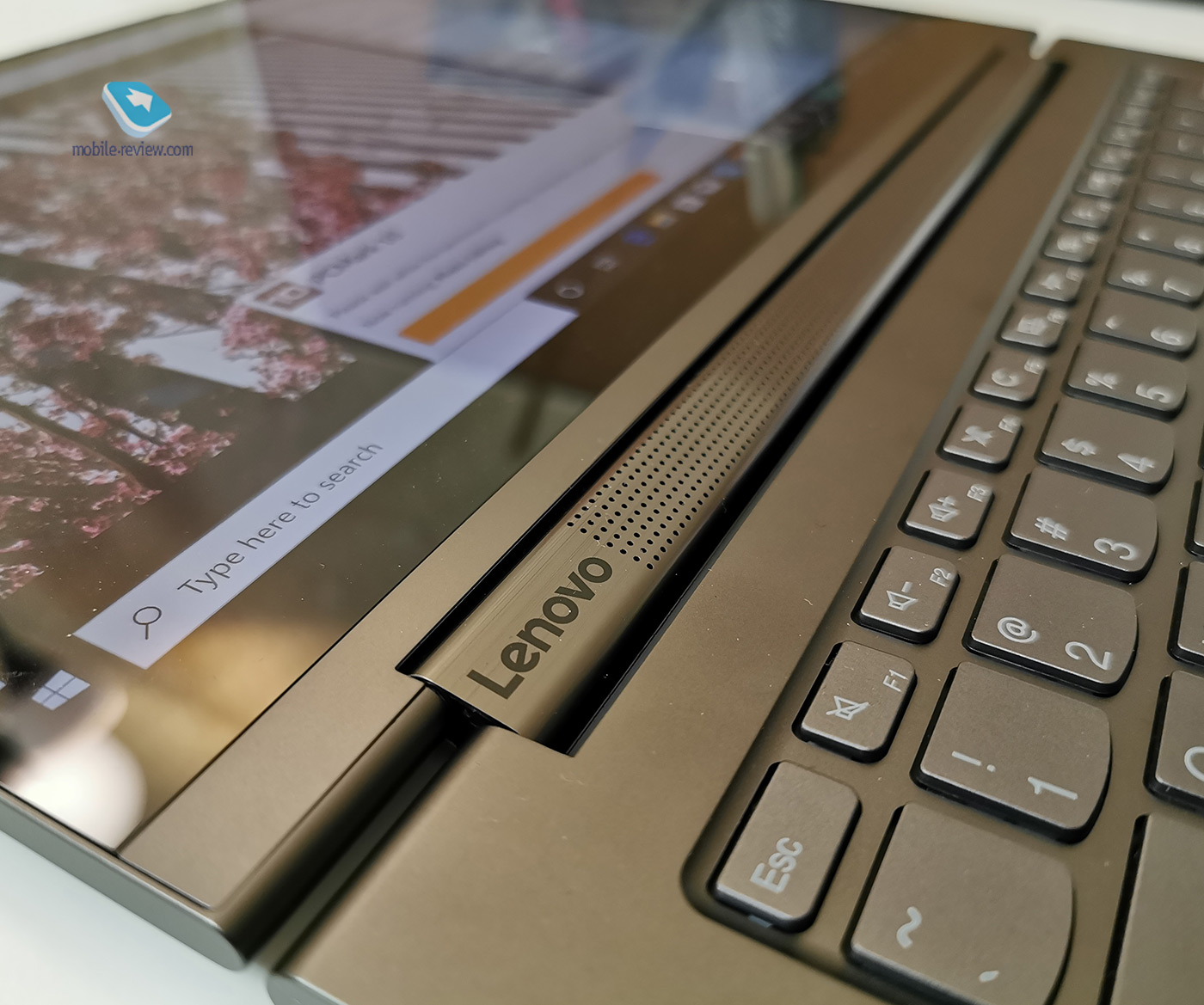 Lenovo Yoga C940:        10th Gen  Intel?