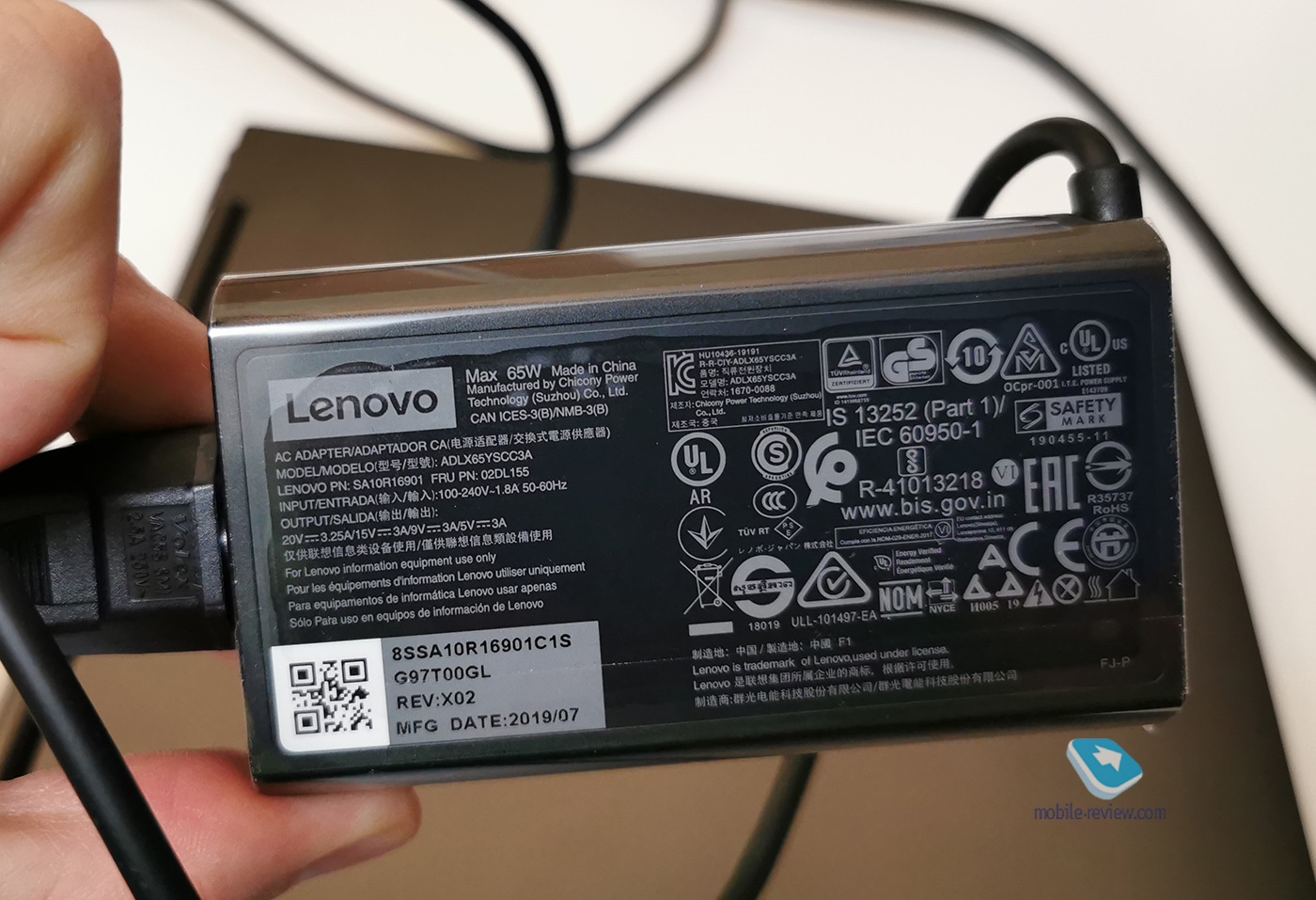 Lenovo Yoga C940:        10th Gen  Intel?