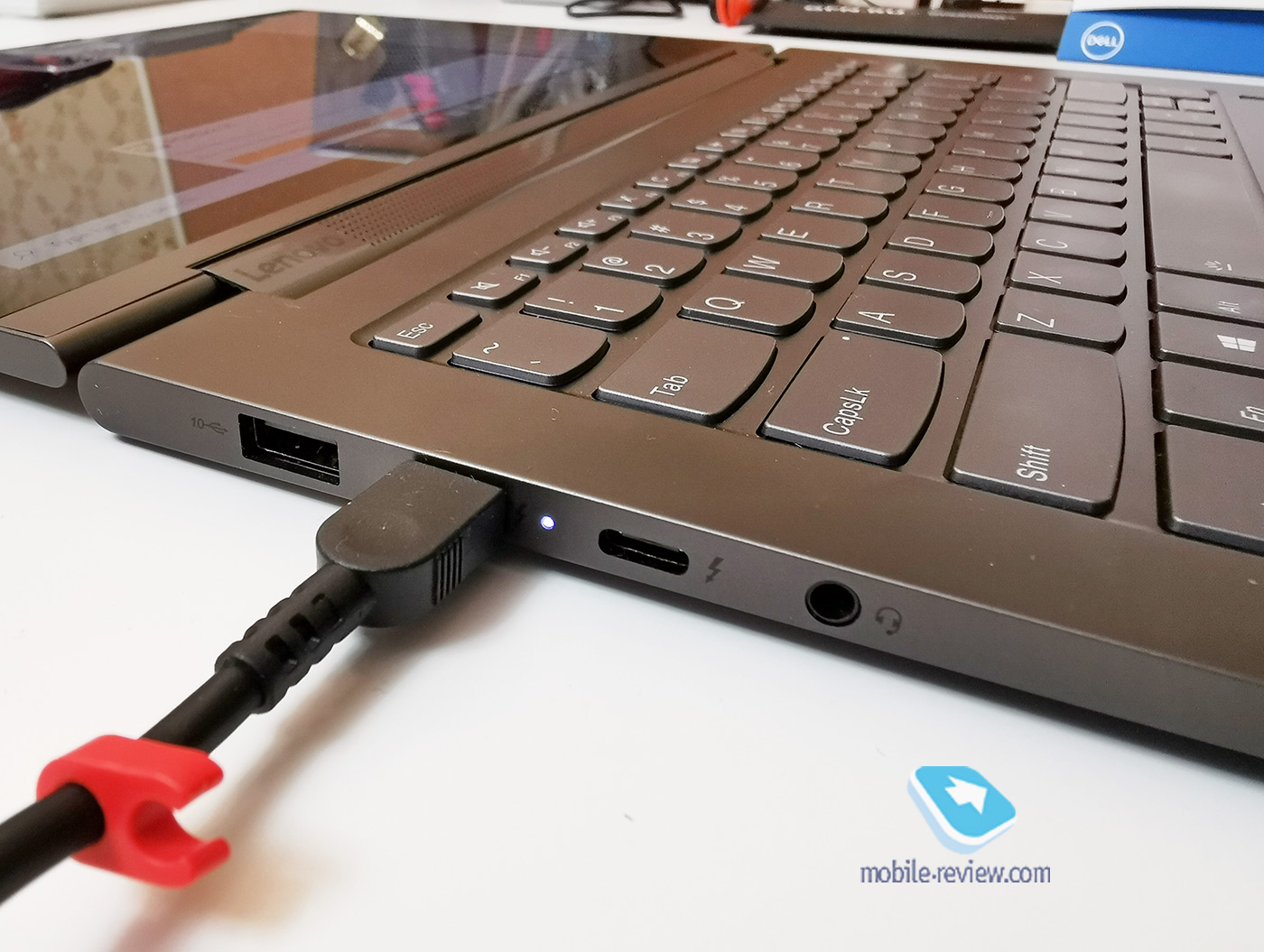 Lenovo Yoga C940:        10th Gen  Intel?