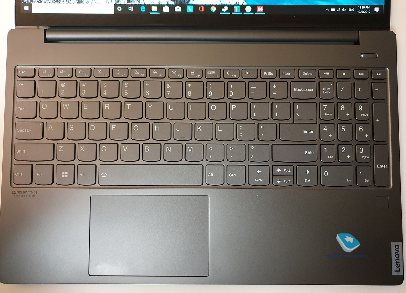   : Lenovo Yoga S740