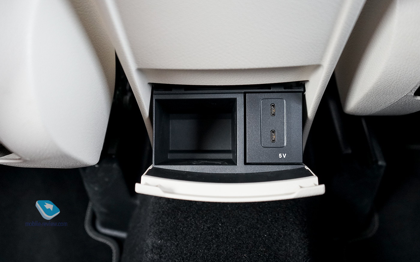  Mercedes-Benz B200.    