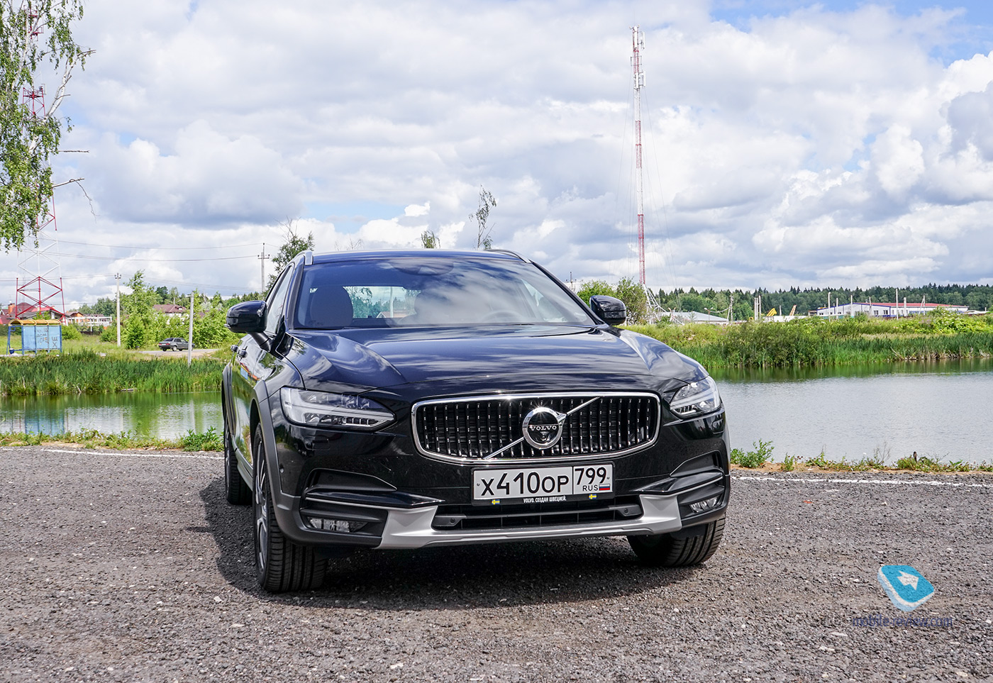  Volvo V90 Cross Country.   