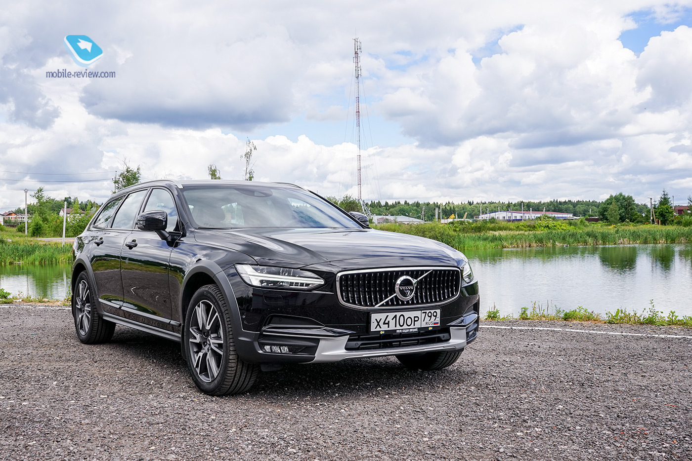  Volvo V90 Cross Country.   