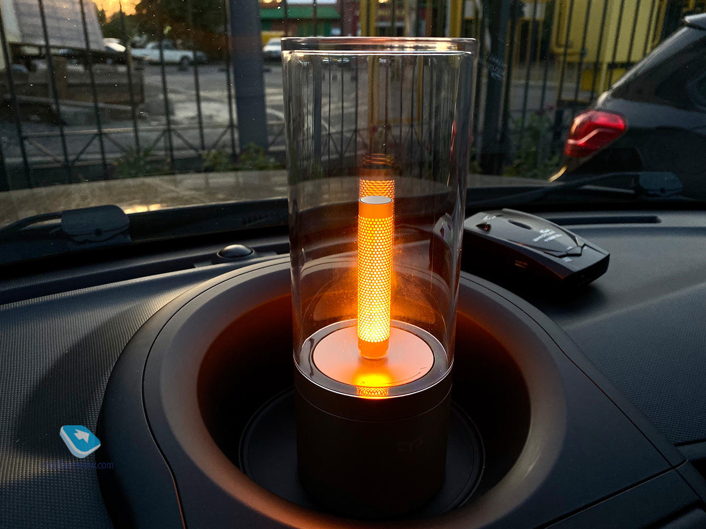  Xiaomi Yeelight Candela:    Bluetooth  