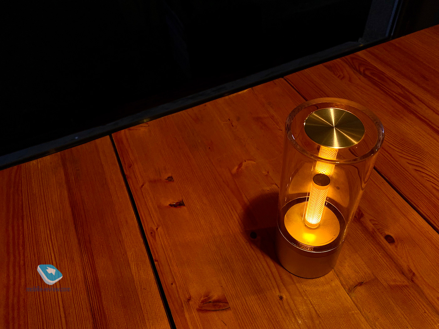  Xiaomi Yeelight Candela:    Bluetooth  