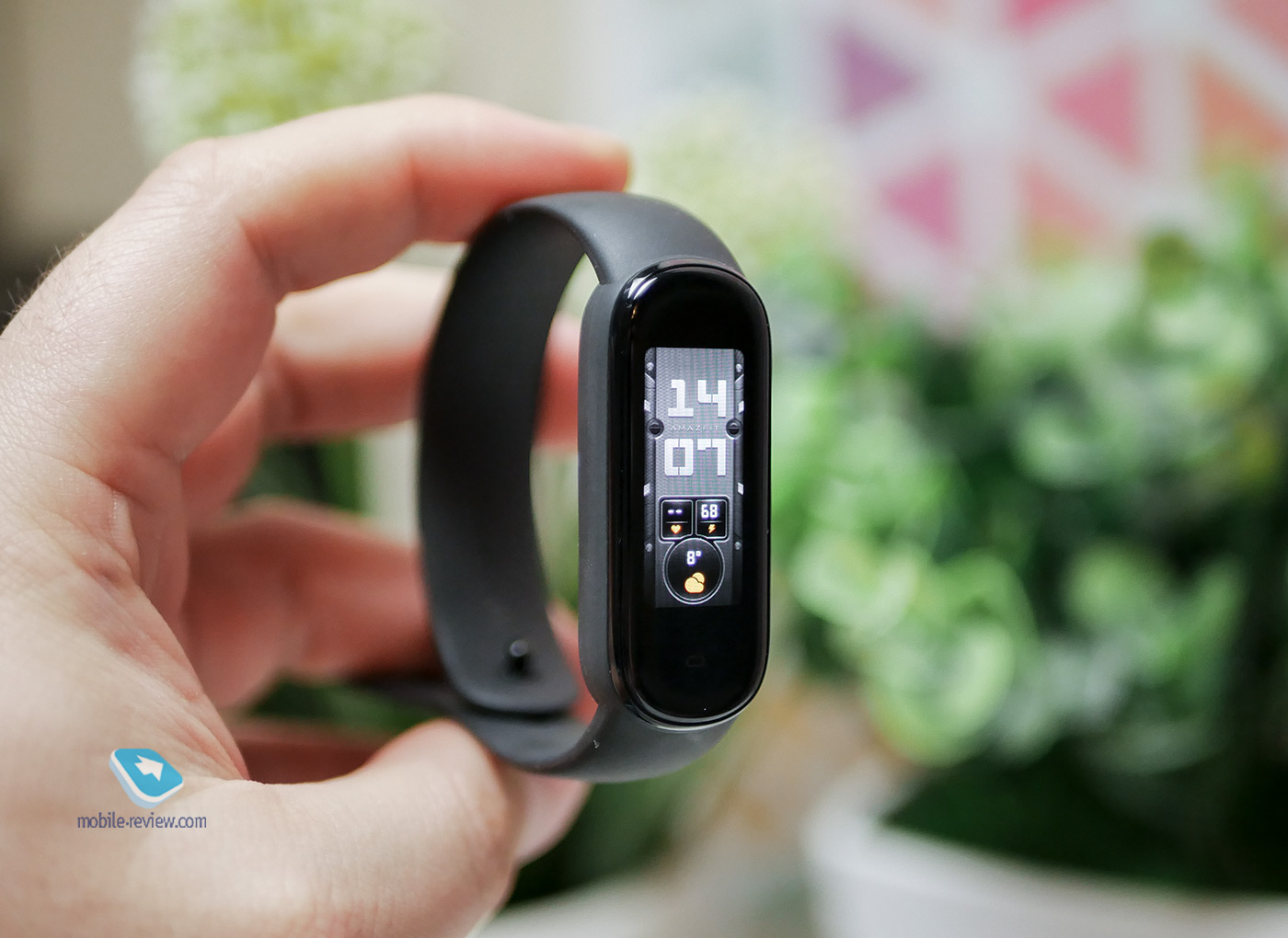 ����� ������-�������� Amazfit Band 5 � ���������, �� ����������!