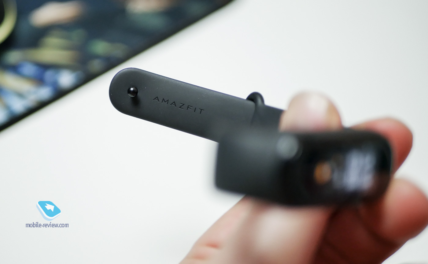 ����� ������-�������� Amazfit Band 5 � ���������, �� ����������!