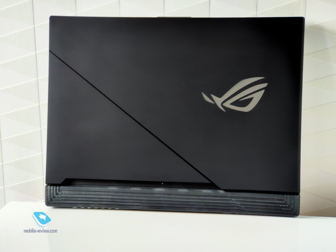   ASUS ROG Strix Scar 15 (G532): 