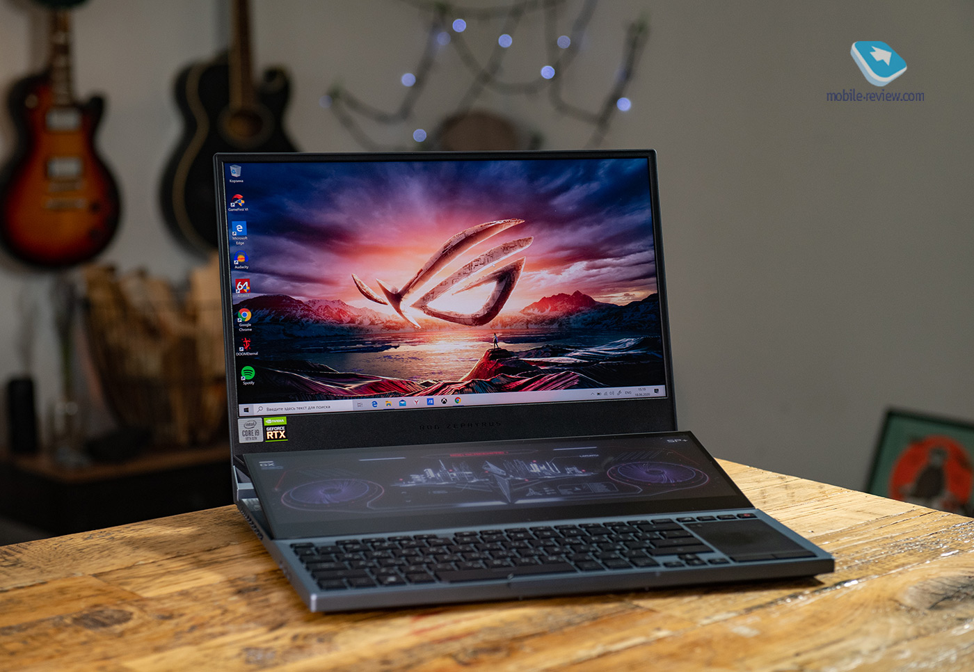   ASUS ROG Zephyrus Duo 15 (GX550)