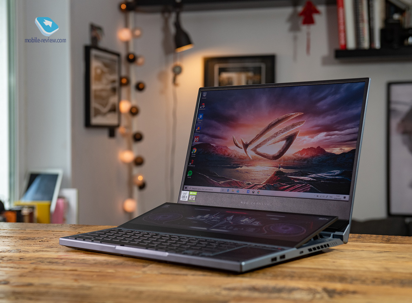   ASUS ROG Zephyrus Duo 15 (GX550)