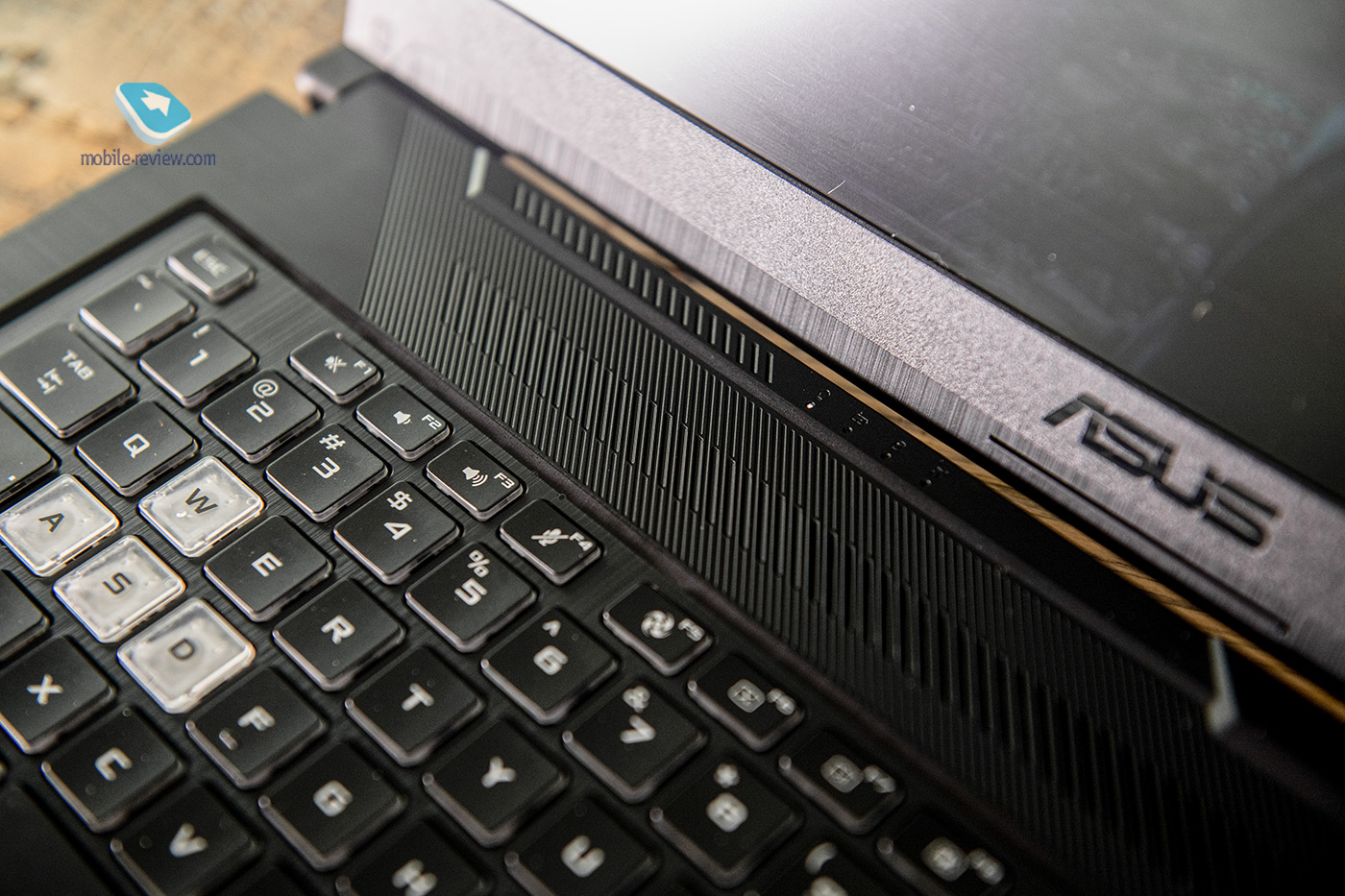   Asus TUF Gaming A17 (FX706IU)