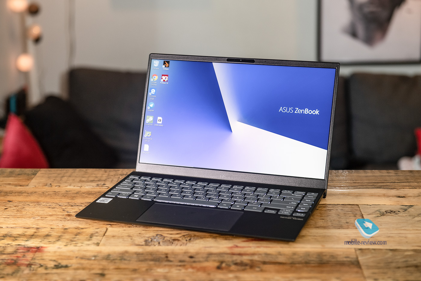  ASUS ZenBook 13 (UX325)