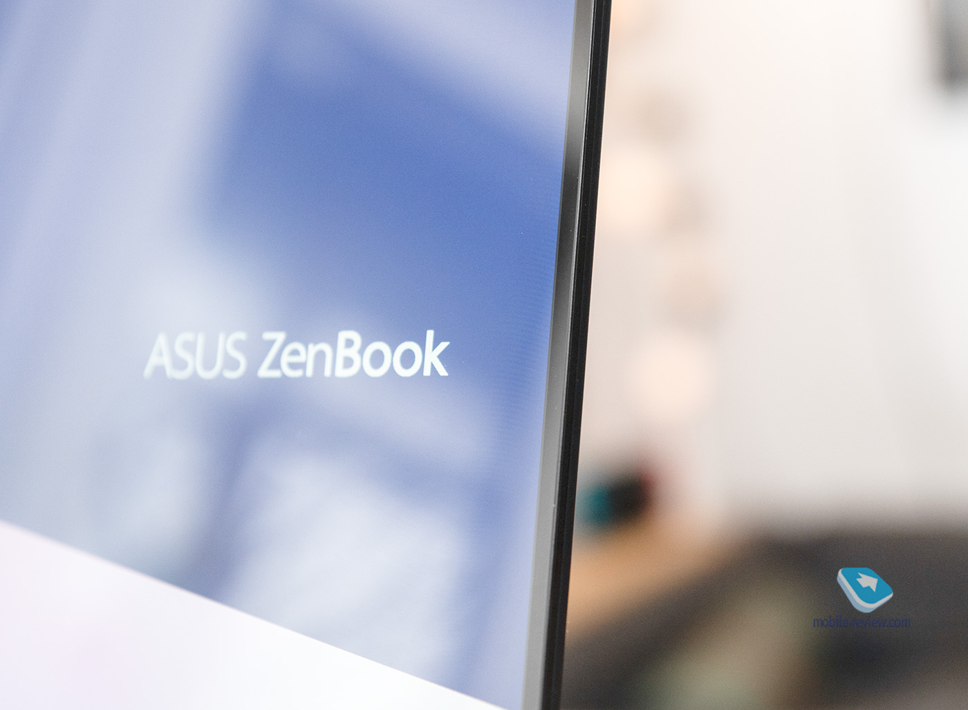   ASUS ZenBook 15 (UX534)
