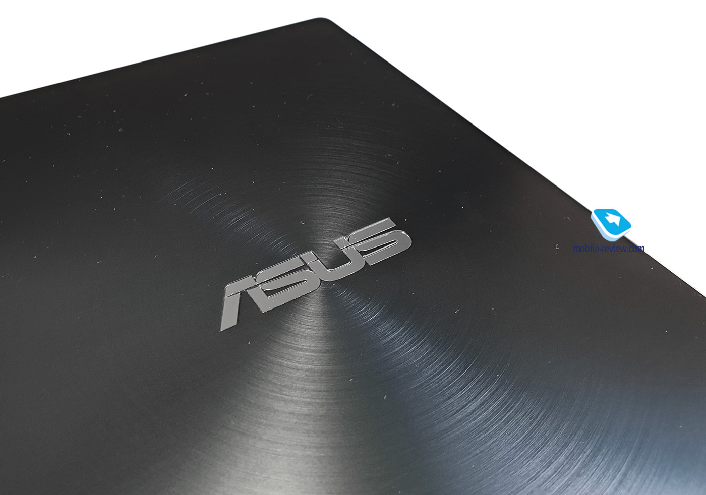 ASUS ZenBook Duo UX481:     