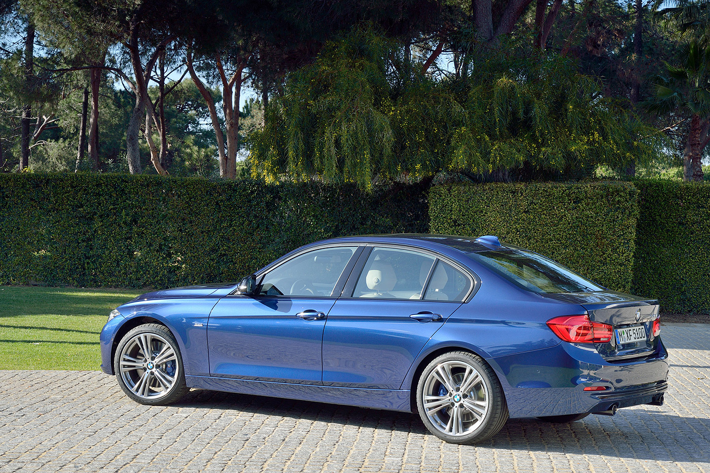  BMW 320d.  G20  F30