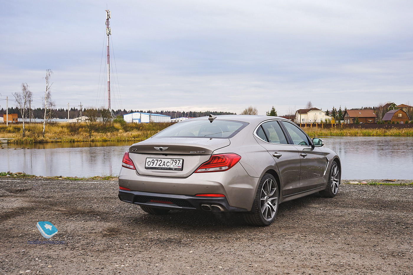  Genesis G70.  