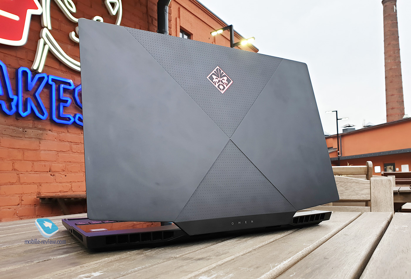 HP OMEN X 2S:    