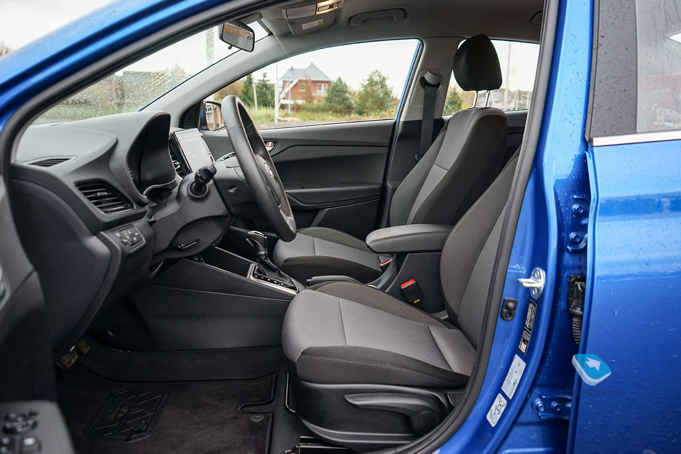  Hyundai Solaris.    