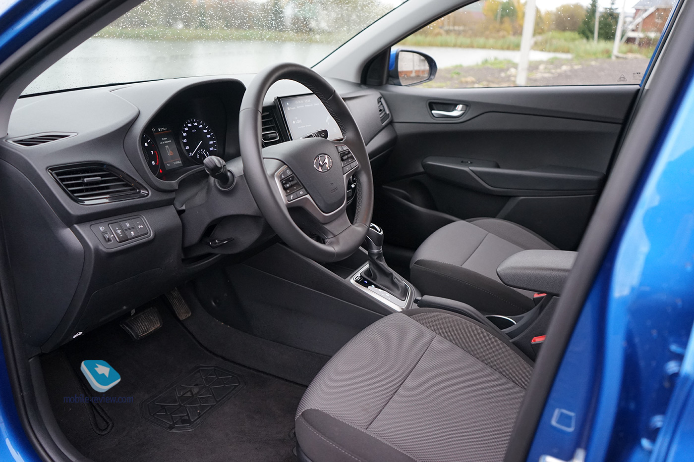  Hyundai Solaris.    