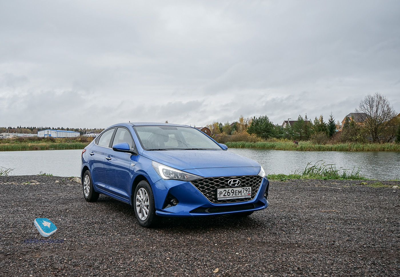  Hyundai Solaris.    