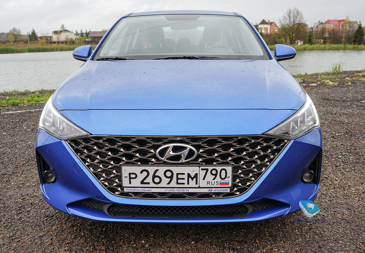  Hyundai Solaris.    