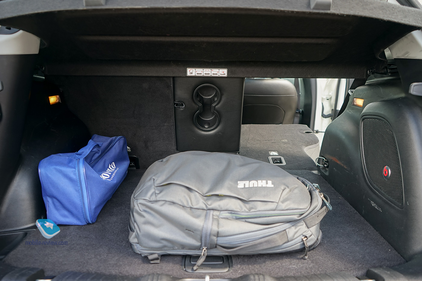 Jeep Compass.  -