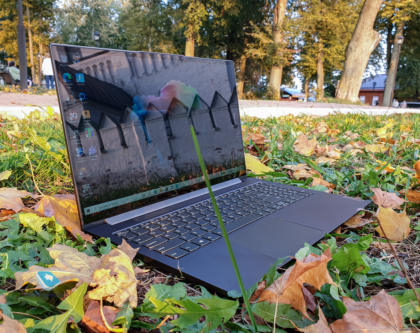 Lenovo Yoga 7 Creator:       