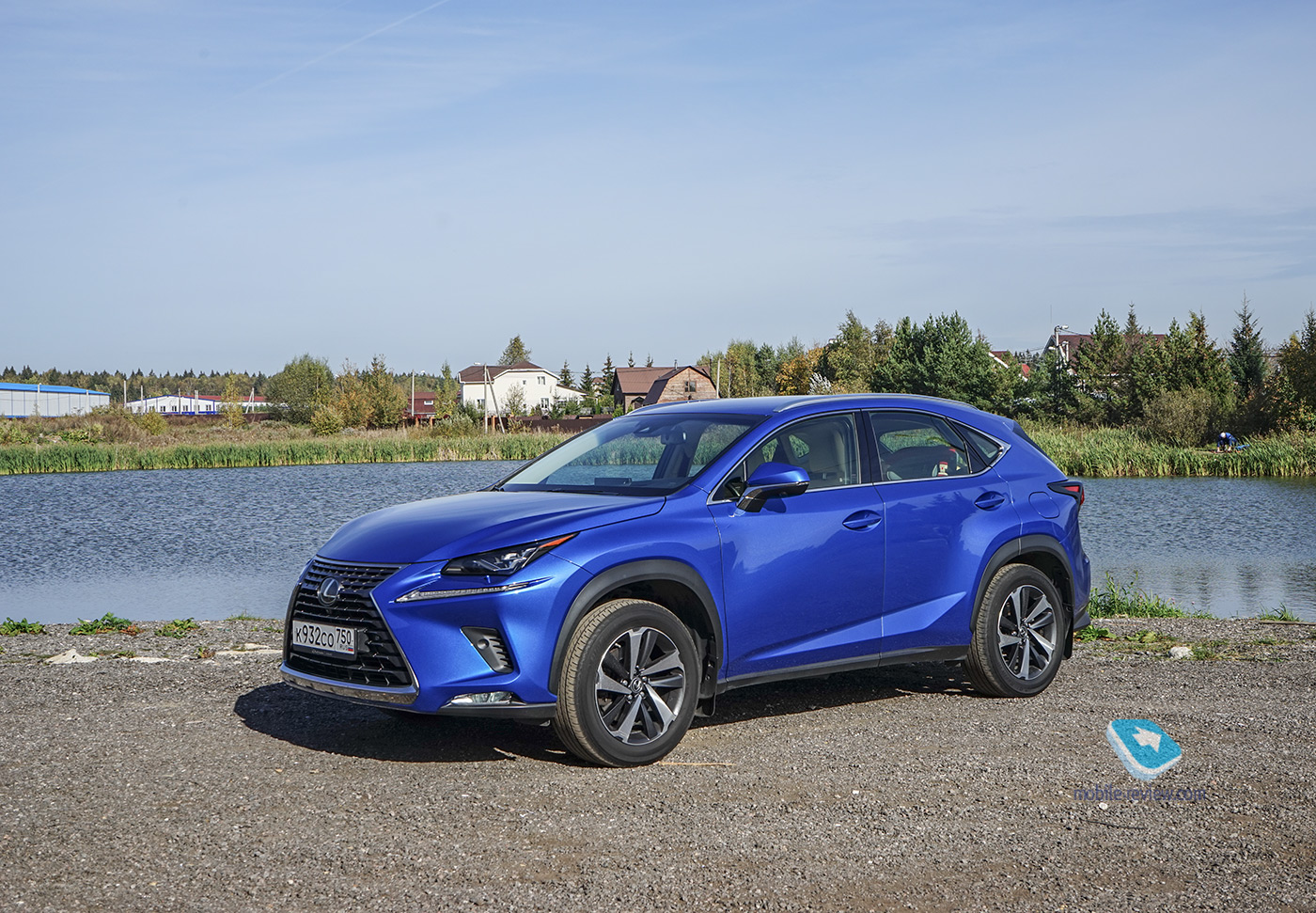  Lexus NX300.  ,  