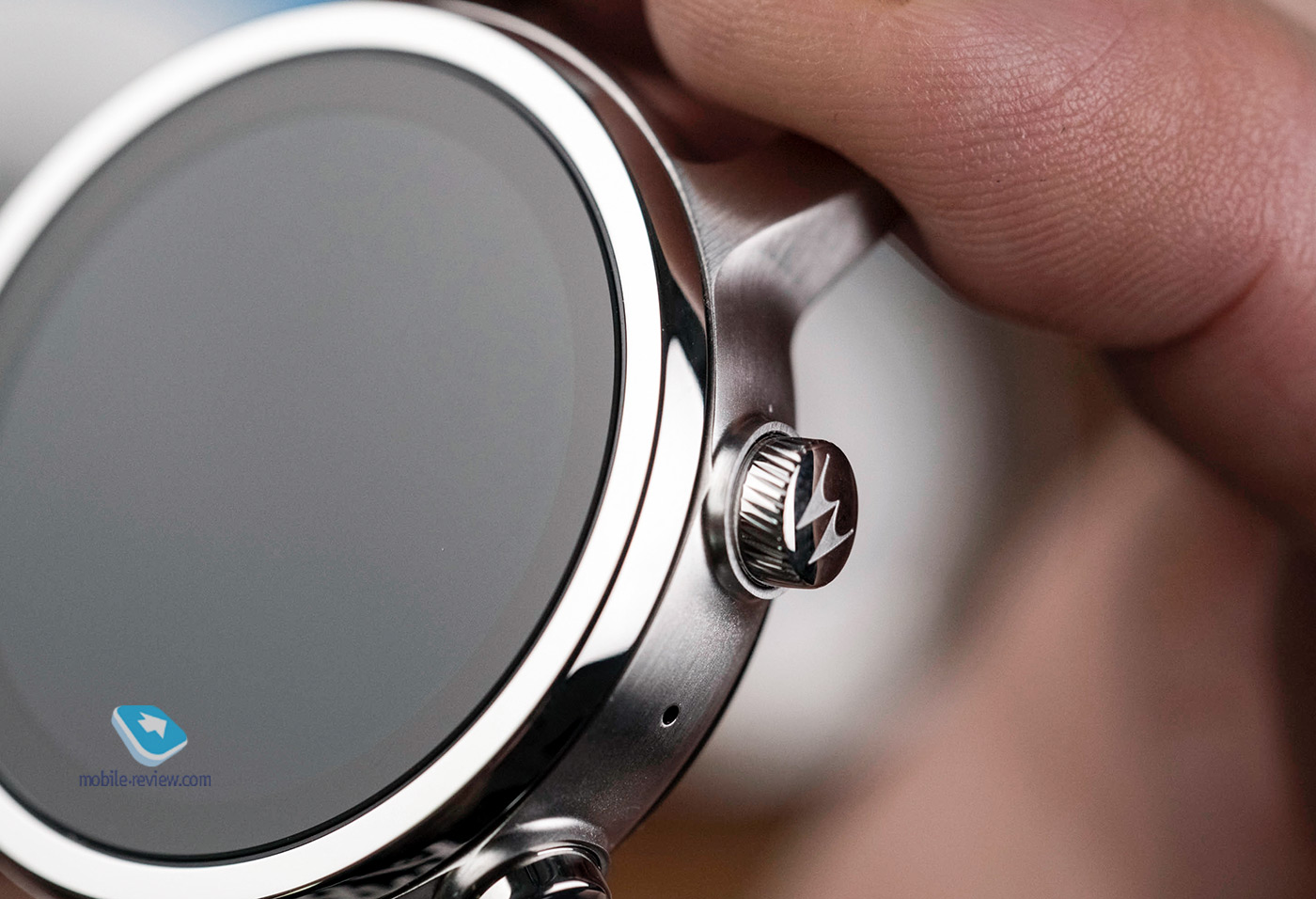    Moto 360 v3 (2020)