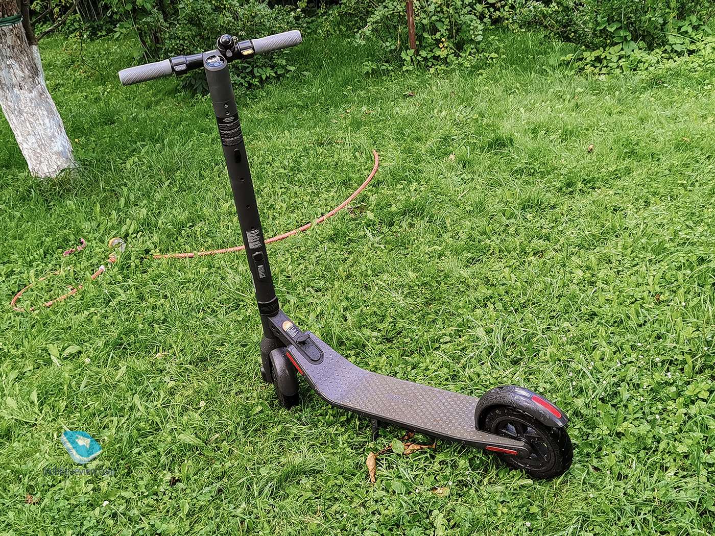   Ninebot-Segway KickScooter E22   