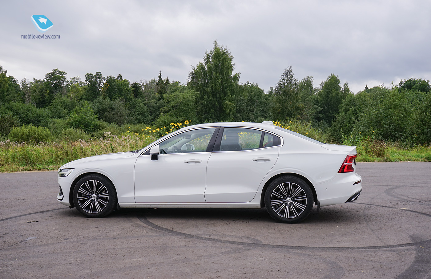  Volvo S60. -  